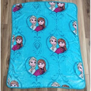 Northwest Disney FROZEN Elsa Anna HEART FRAMES Plush Silk Touch Fleece Throw